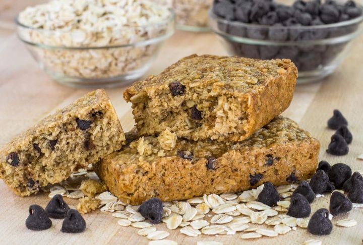 Oatmeal Chocolate Chip Bars