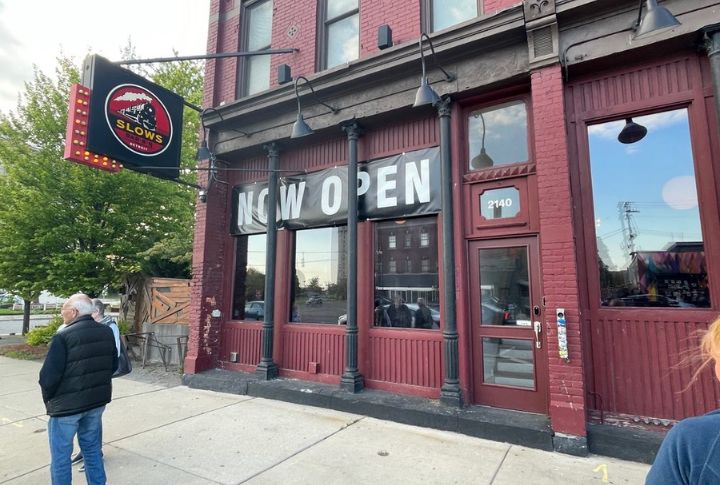 Michigan: Slows Bar BQ