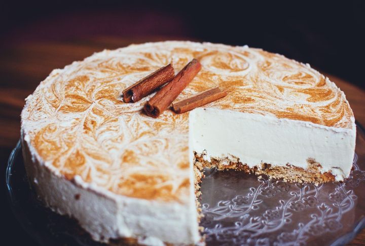 Cinnamon Roll Sheet Cake