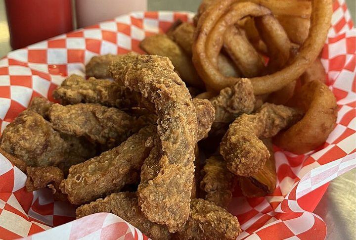 Idaho: Finger Steaks At The Torch Lounge, Boise