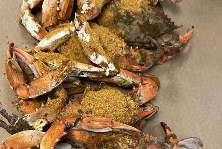 Maryland: Steamed Blue Crabs At Cantler’s Riverside Inn, Annapolis
