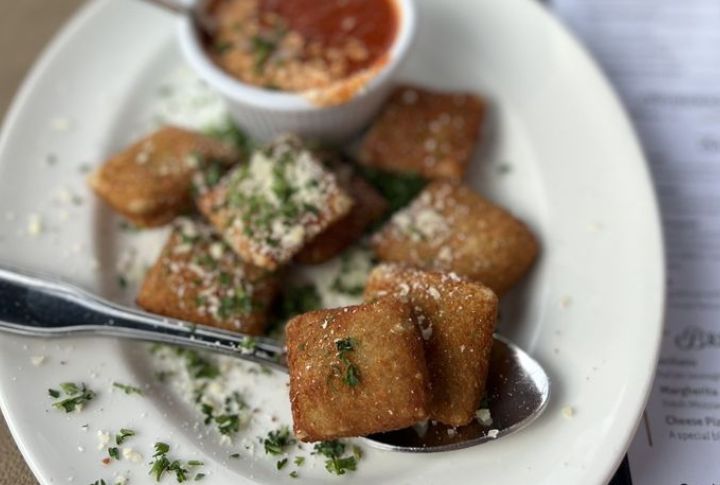 Missouri: Toasted Ravioli At Charlie Gitto’s, St. Louis