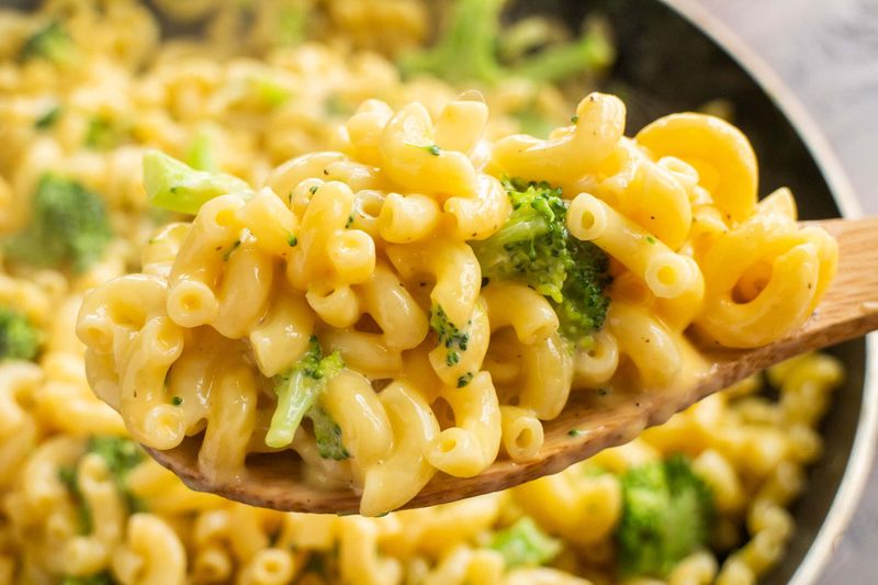 Cheesy Broccoli Pasta