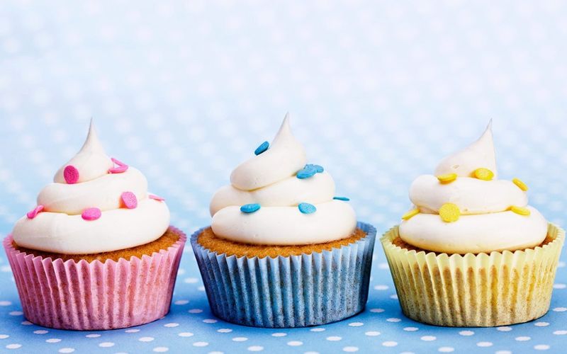 2000: Cupcakes
