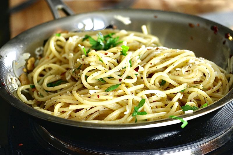 Garlic and Olive Oil Spaghetti