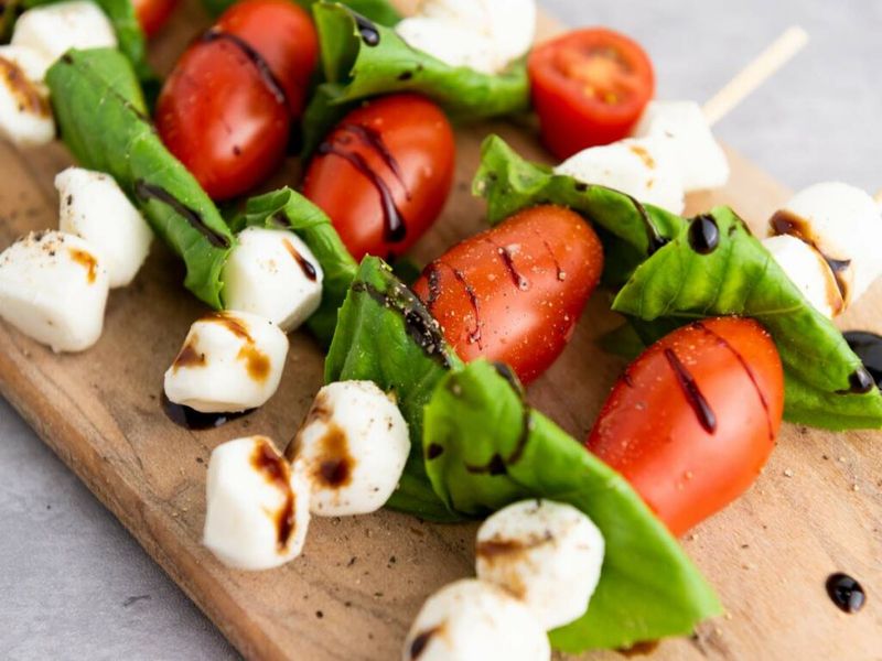 Cherry Tomatoes with Mozzarella