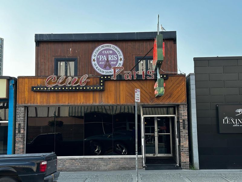Alaska: Club Paris
