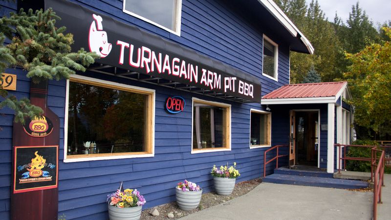 Alaska: Turnagain Arm Pit BBQ