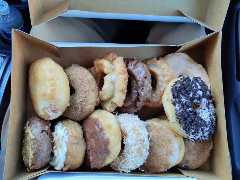 Alaska: Dino's Donuts
