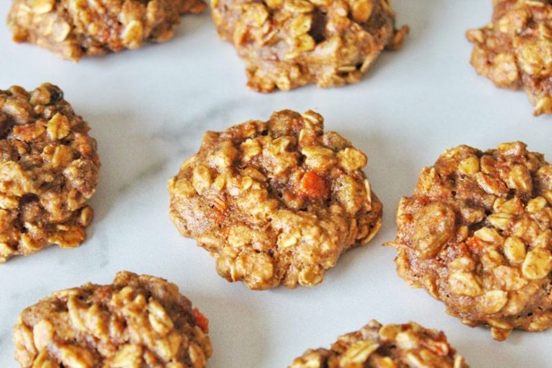 Carrot Cake Oatmeal Cookies