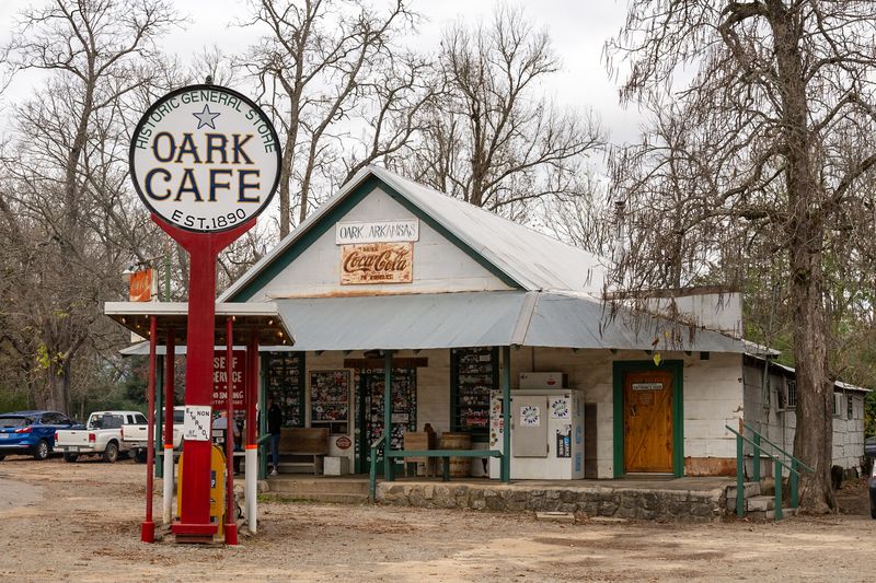 Arkansas: Oark General Store & Cafe