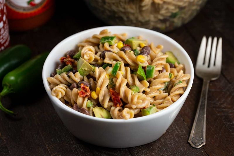 Spicy Sriracha Pasta Salad