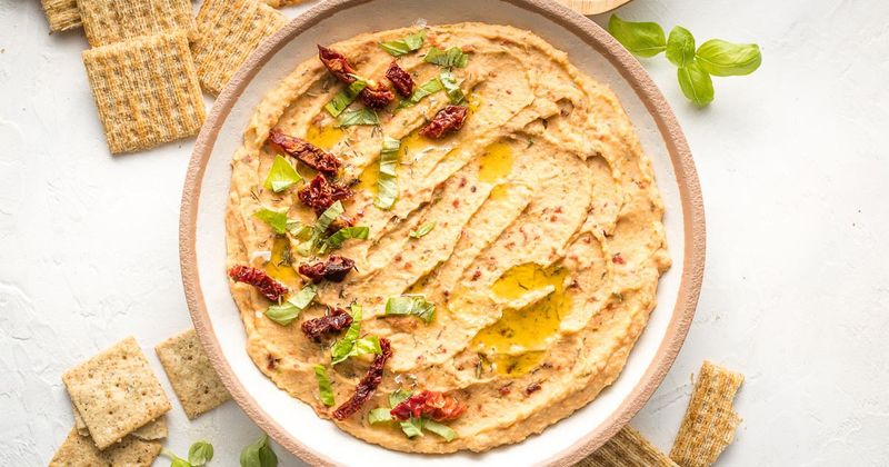 Sun-Dried Tomato Pesto Dip