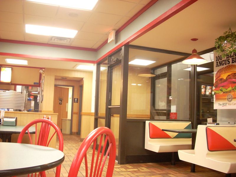Avoid Hardee's