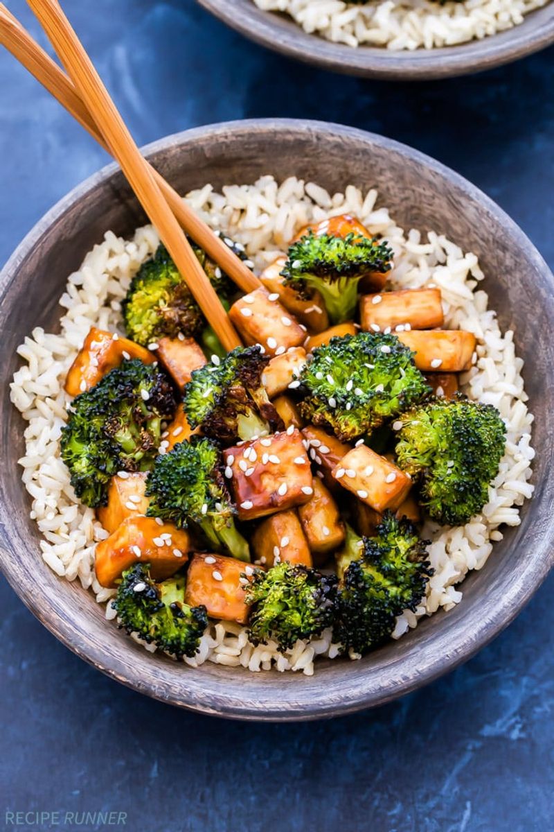 Sesame Ginger Tofu with Broccoli
