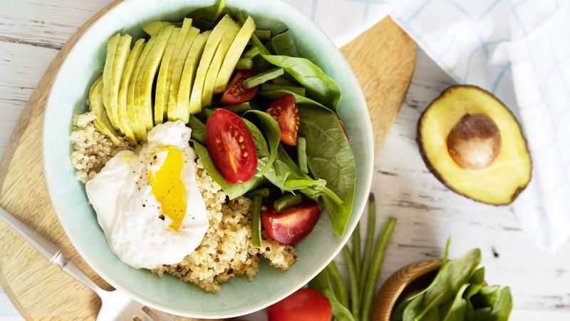 Quinoa Breakfast Bowl