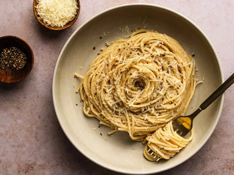 Cacio e Pepe Spaghetti