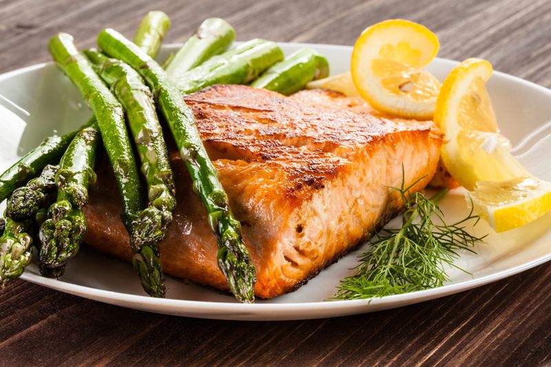 Baked Salmon with Asparagus