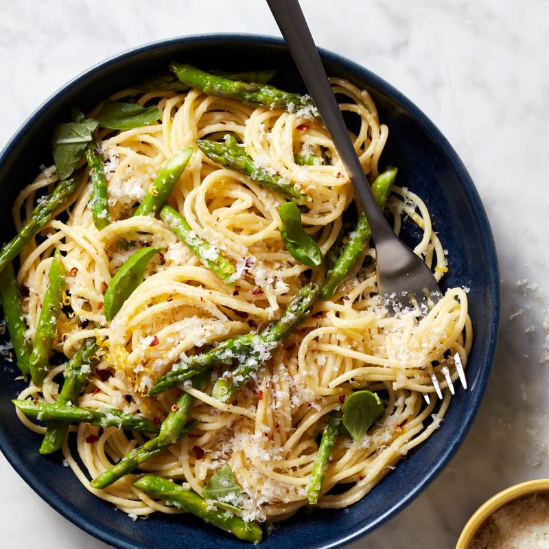 Lemony Asparagus Spaghetti