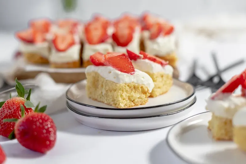 Strawberry Shortcake Bars