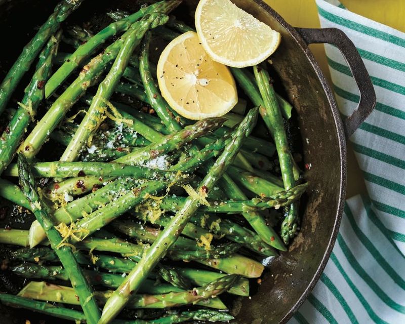 Zesty Lemon Asparagus