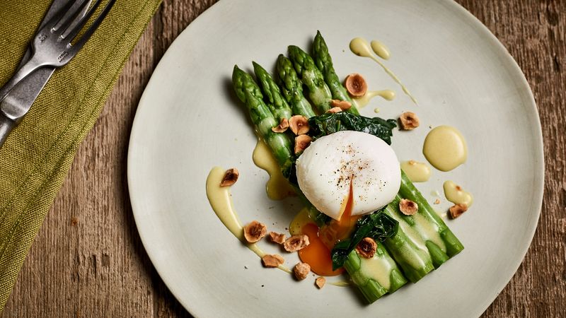 Grilled Asparagus with Poached Egg