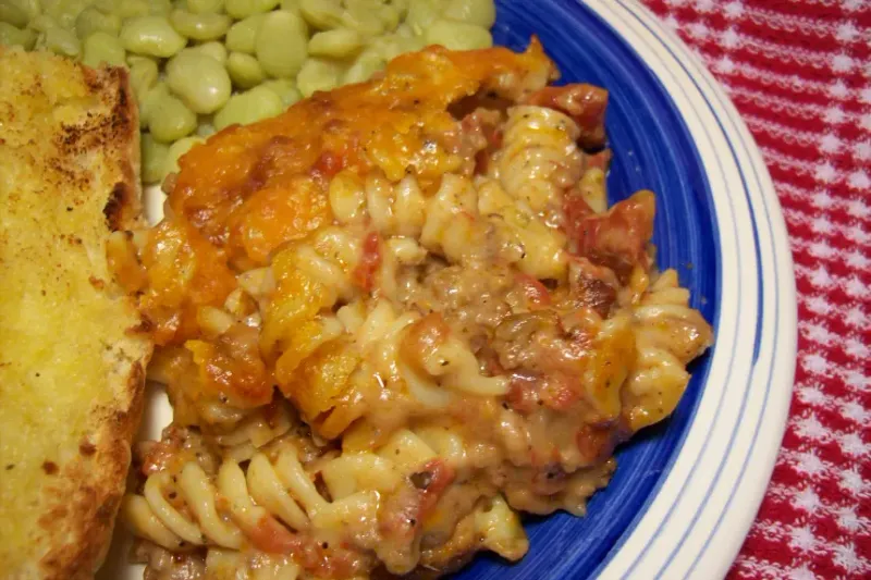 Beefy Mac and Cheese Bake