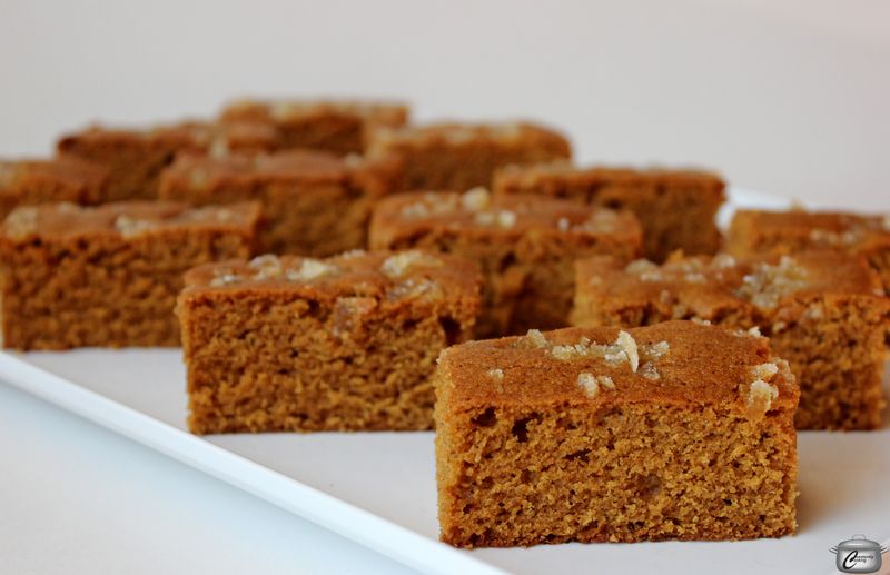 Molasses Gingerbread Bars