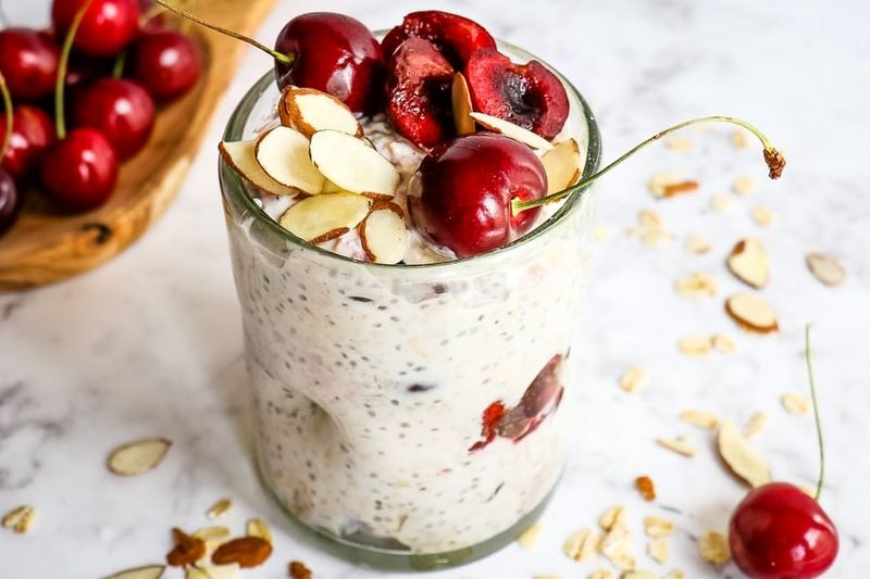 Cherry Vanilla Overnight Oats