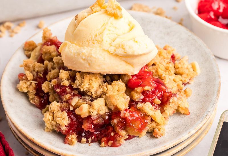 Cherry Crumble