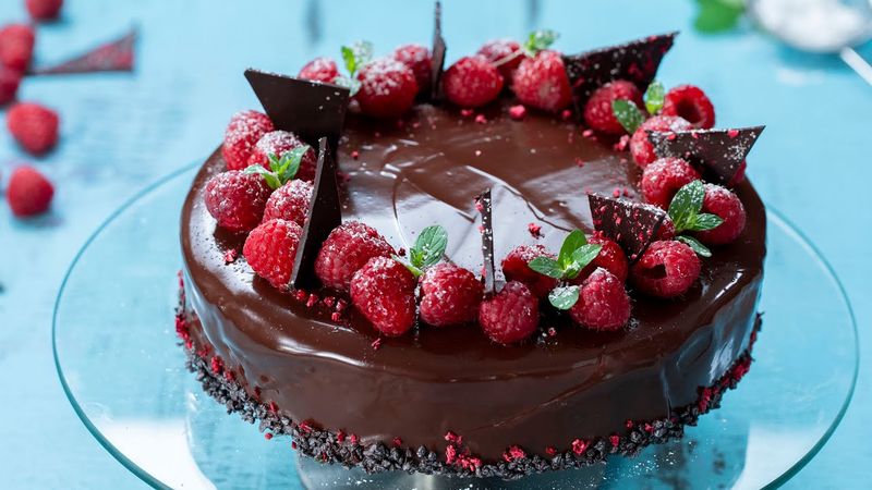 Chocolate Raspberry Cake