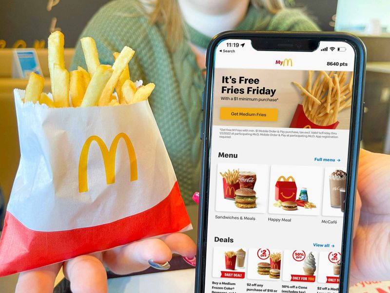 Use Restaurant Apps for Deals