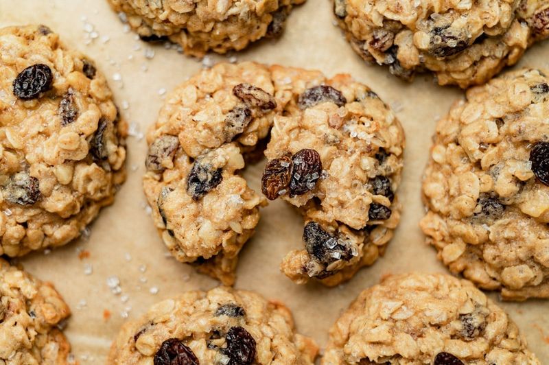 Cinnamon Oatmeal Cookies