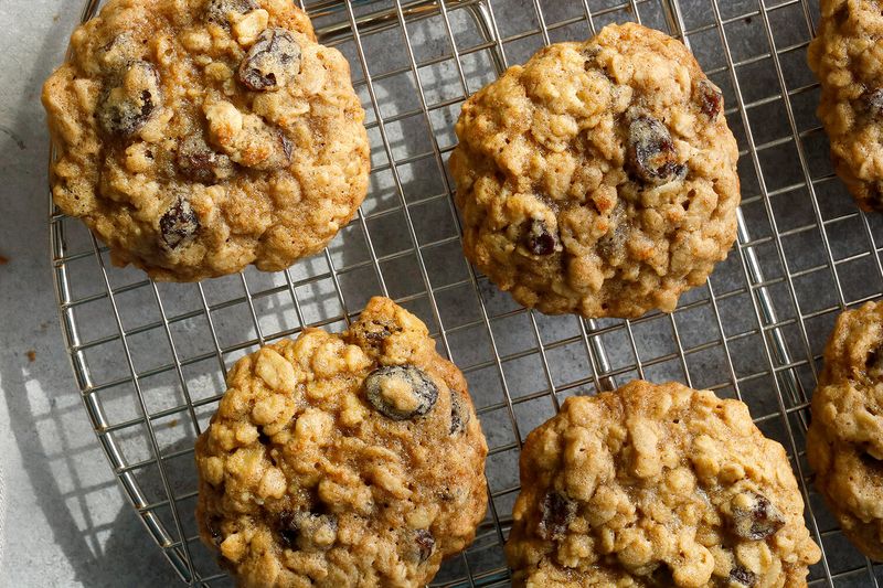 Oatmeal Raisin Cookies