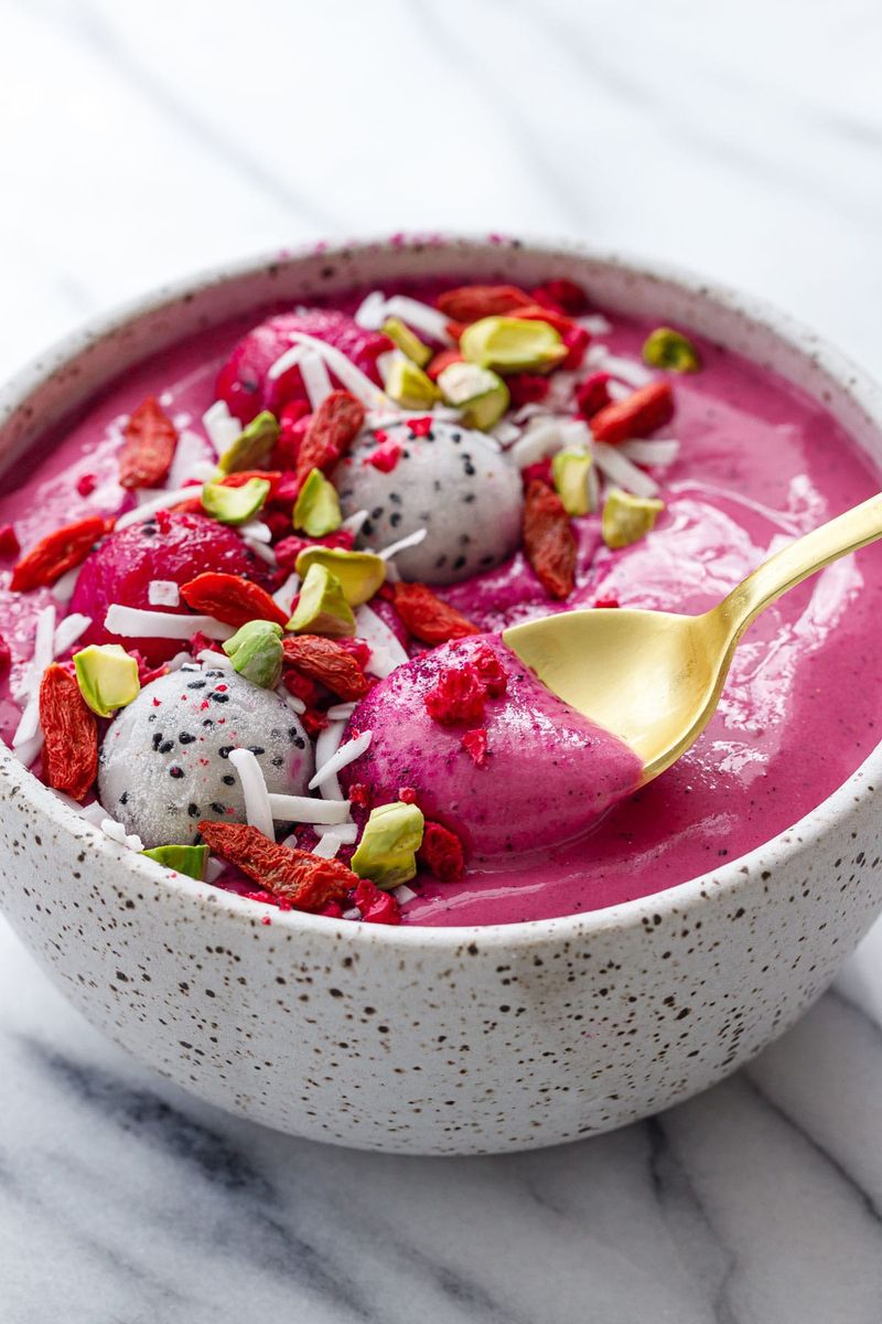 Dragonfruit Smoothie Bowl