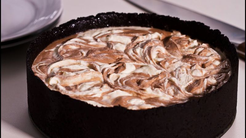 Nutella Swirl Cheesecake