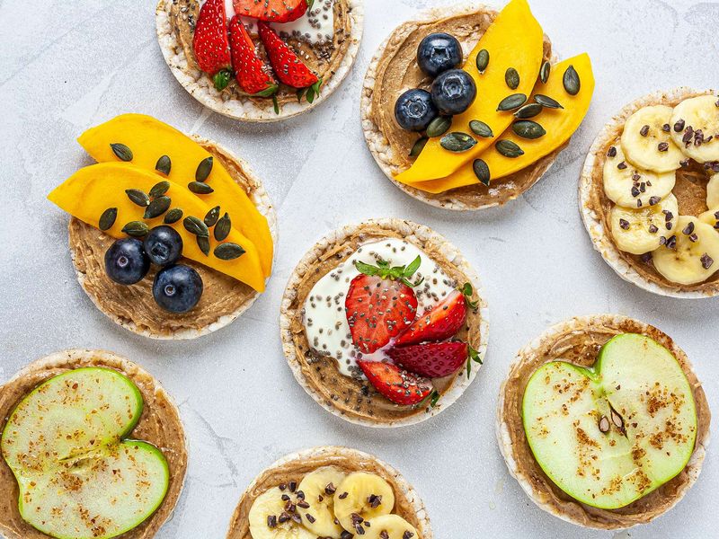 Rice Cakes with Nut Butter