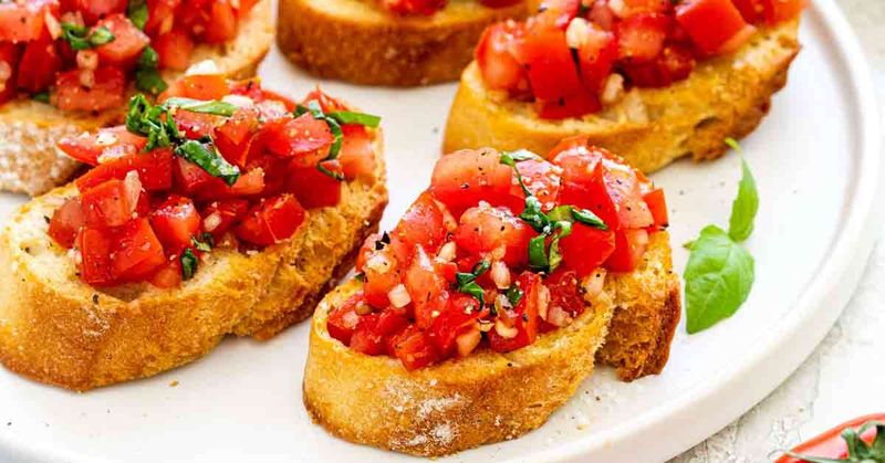 Bruschetta with Tomato and Basil