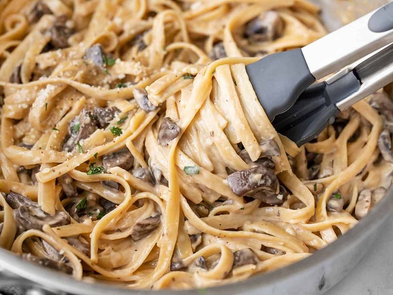 Garlic Butter Mushroom Fettuccine