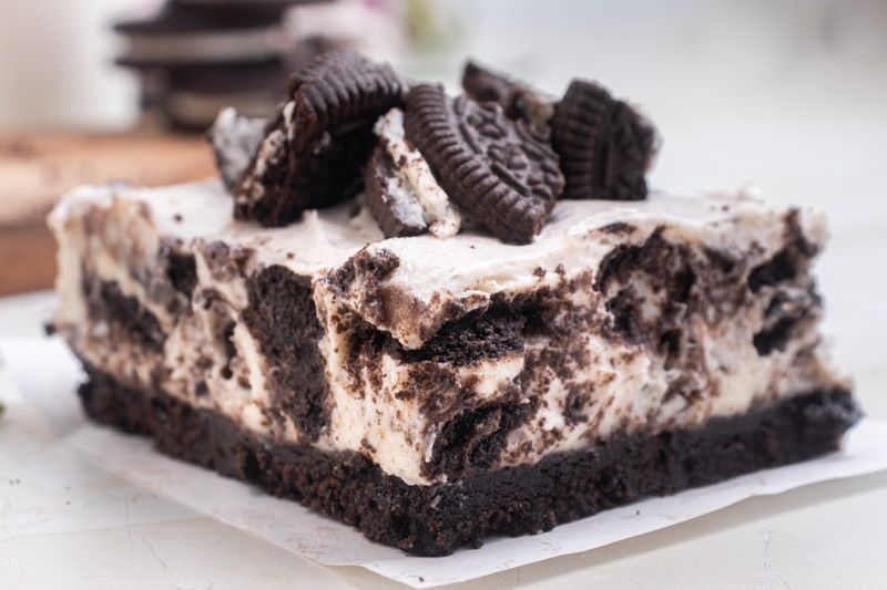 Oreo Cheesecake Cookie Bars