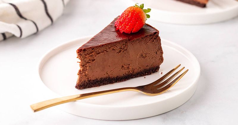 Low-Carb Chocolate Cheesecake