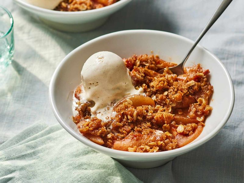 Granola Apple Crisp