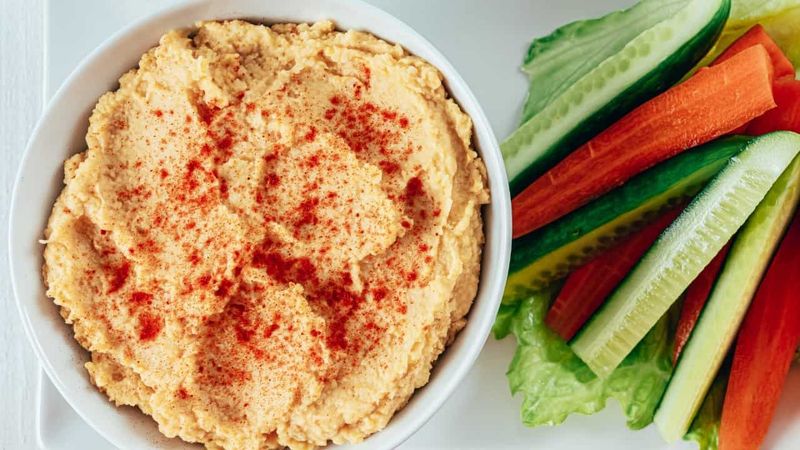 Hummus and Carrot Sticks