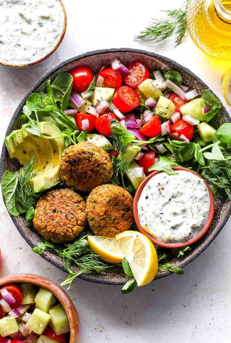 Falafel with Tzatziki Sauce