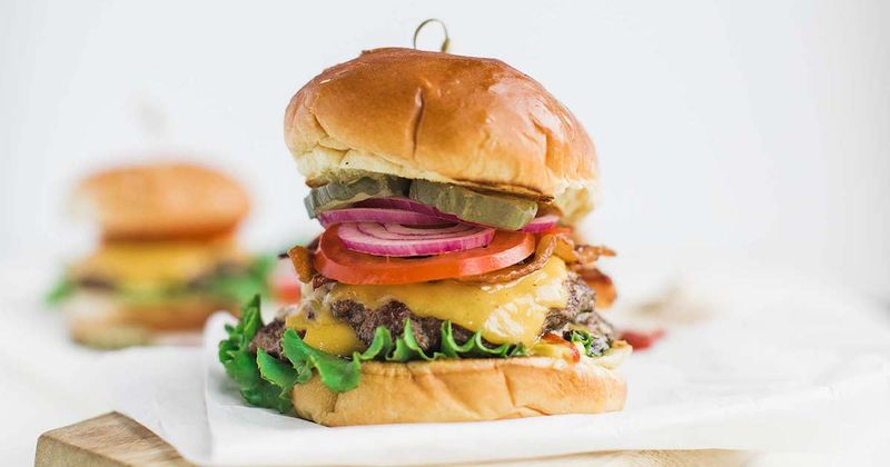 Idaho's Potato Bun Cheeseburger