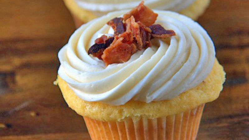 Maple Bacon Cupcakes
