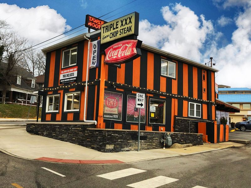 Indiana: Triple XXX Family Restaurant