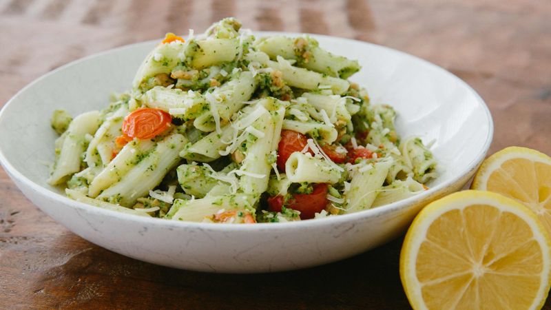 Kansas: Pesto Chicken Pasta at The Hill, Wichita