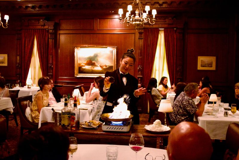 Hy's Steakhouse, Hawaii