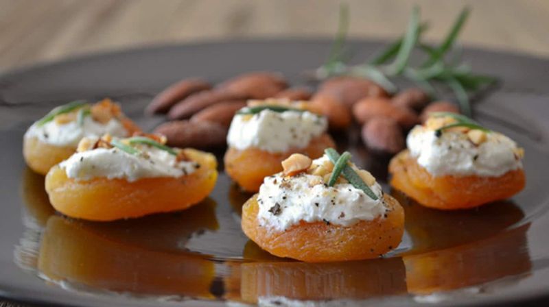 Apricot Halves with Goat Cheese